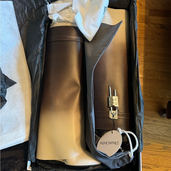 Givenchy Shark Ombre Boots - Never Worn - Picture 5 of 8